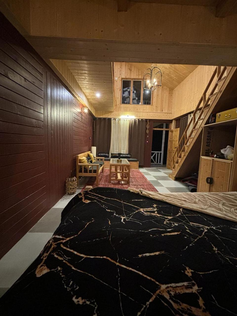 Soho House Apartment Jibhi Luaran gambar
