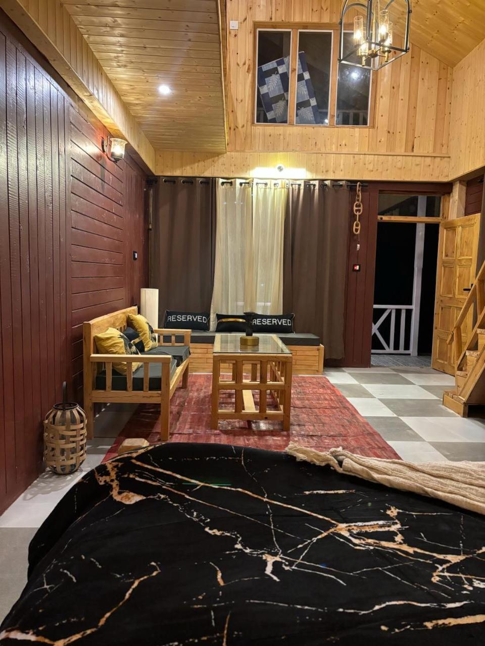 Soho House Apartment Jibhi Luaran gambar