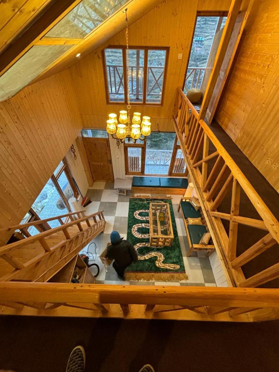 Soho House Apartment Jibhi Luaran gambar