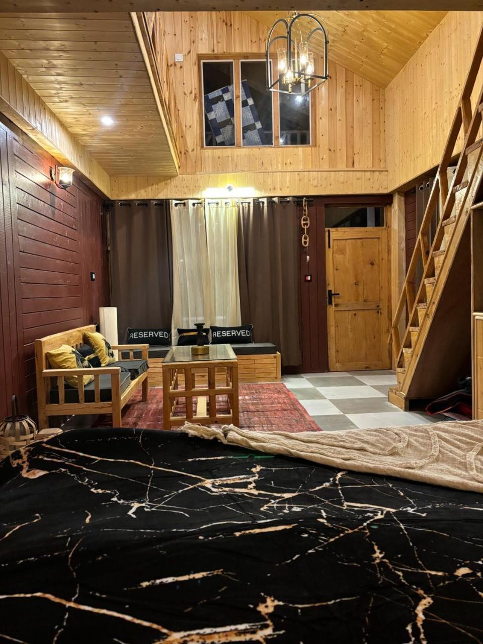 Soho House Apartment Jibhi Luaran gambar