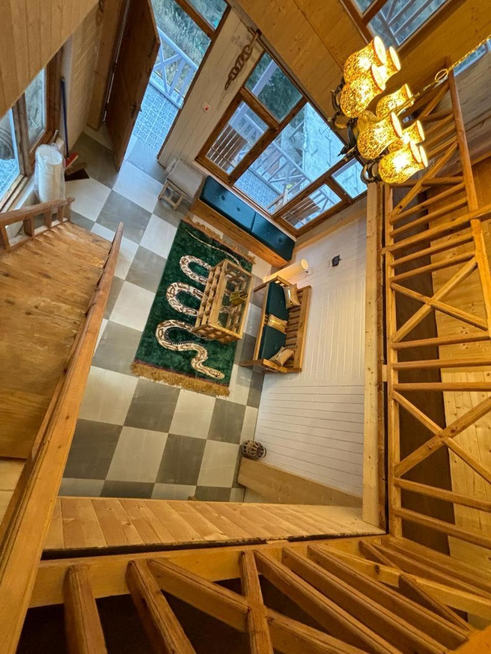 Soho House Apartment Jibhi Luaran gambar