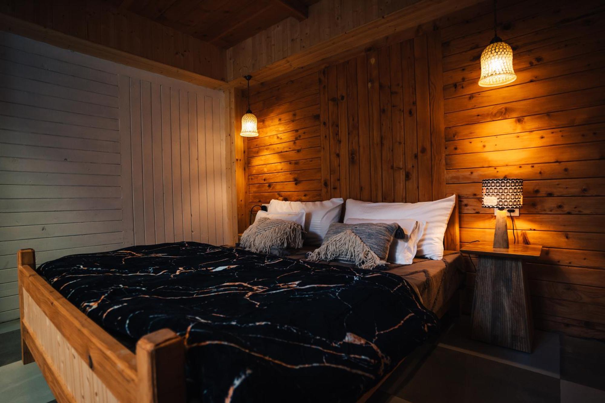 Soho House Apartment Jibhi Luaran gambar