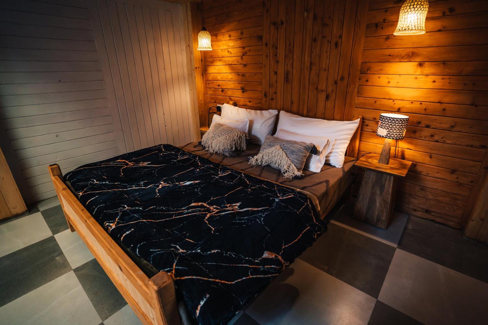 Soho House Apartment Jibhi Luaran gambar