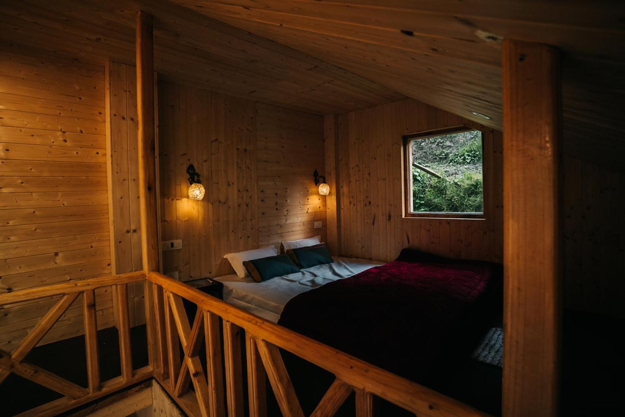 Soho House Apartment Jibhi Luaran gambar