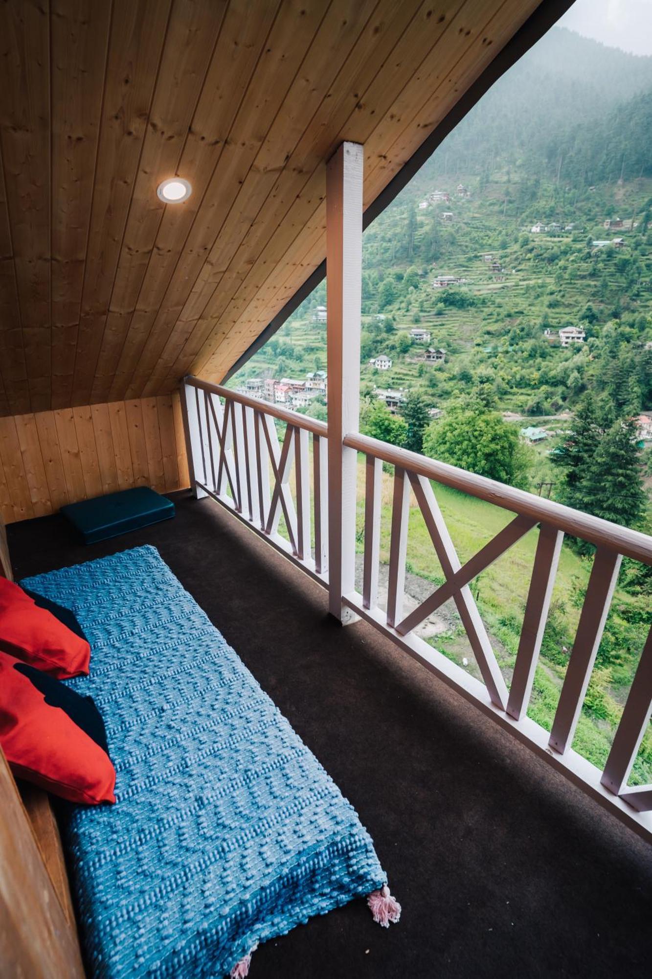 Soho House Apartment Jibhi Luaran gambar