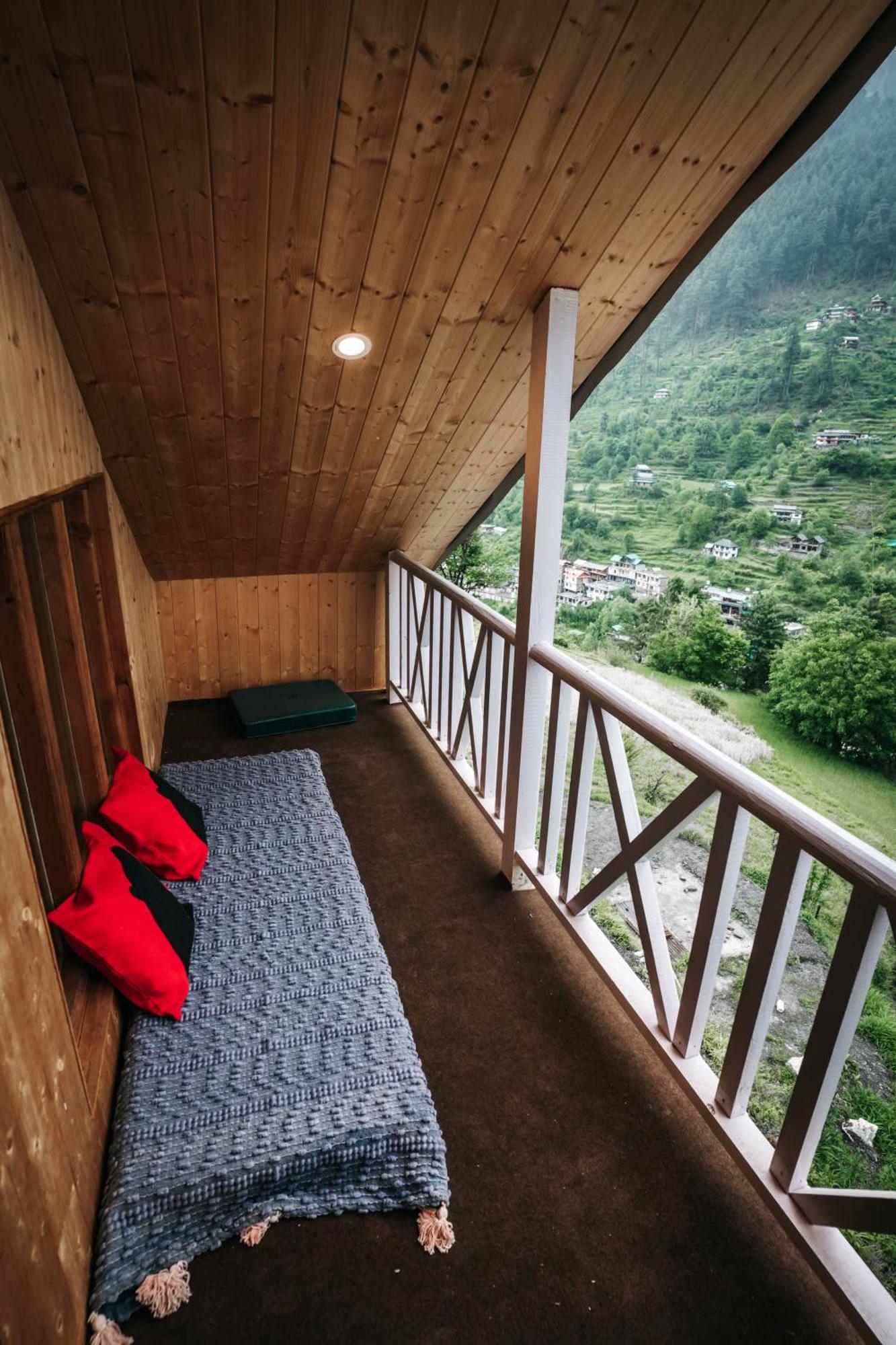 Soho House Apartment Jibhi Luaran gambar