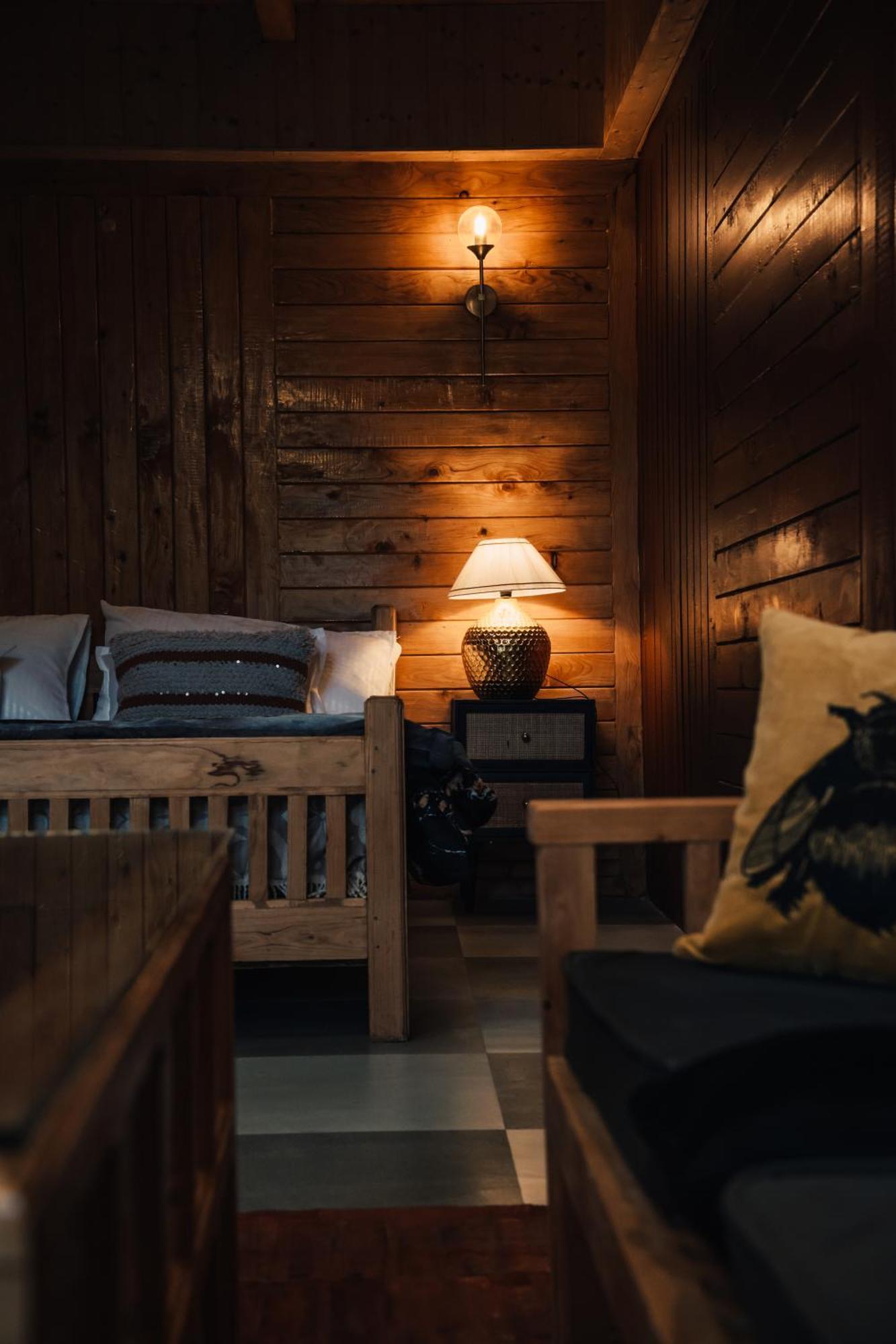 Soho House Apartment Jibhi Luaran gambar