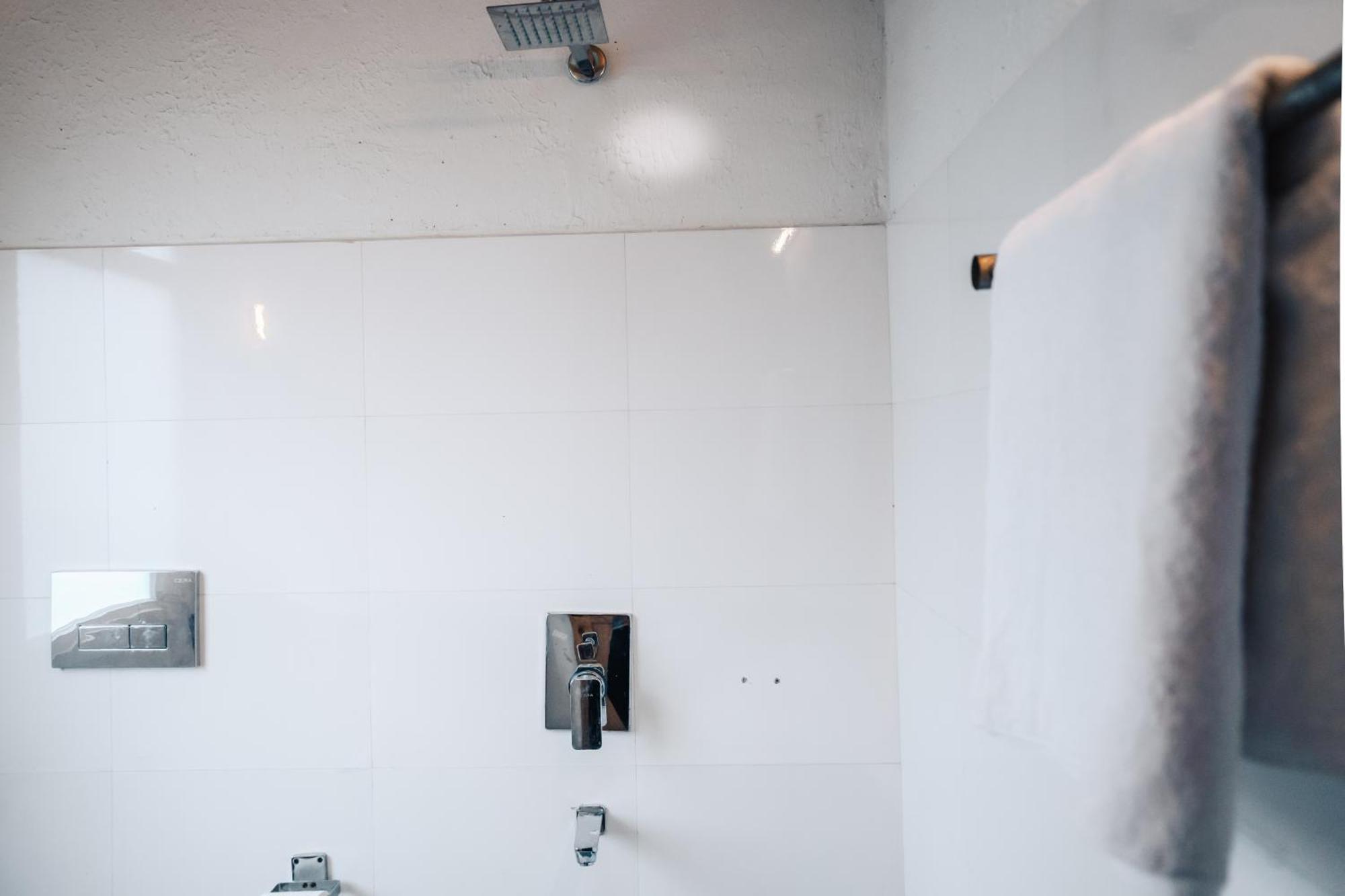 Soho House Apartment Jibhi Luaran gambar